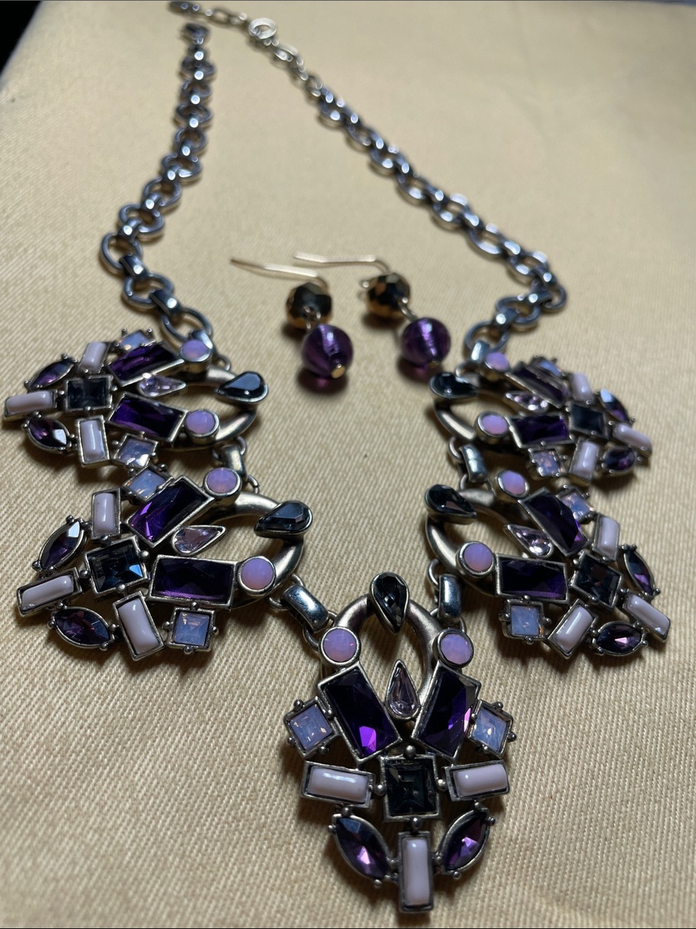 Bella and Jack Vintage Inspired Silver Tone Necklace with Matching  Earrings